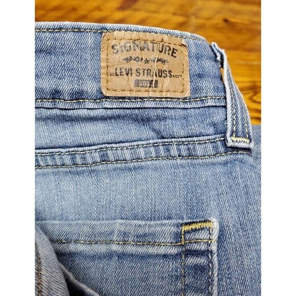 3 Women Levi Strauss Signature Mid Rise Boot Cut 31W 30L - Picture 8 of 9